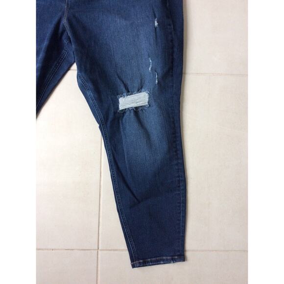 Torrid Skinny Jeans Bombshell Distressed Frayed Stretch - Picture 5 of 11